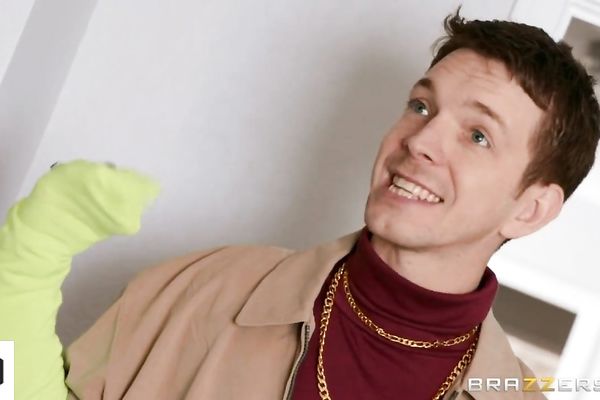 Hot blonde vixen is in the mood for hardcore anal romance