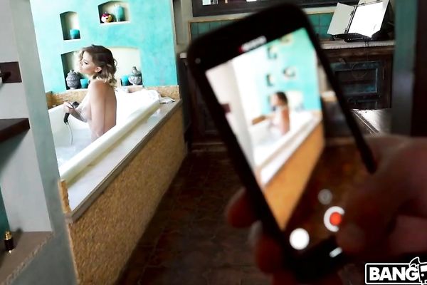 Rich busty blonde fucked good in the reverse cowgirl pose