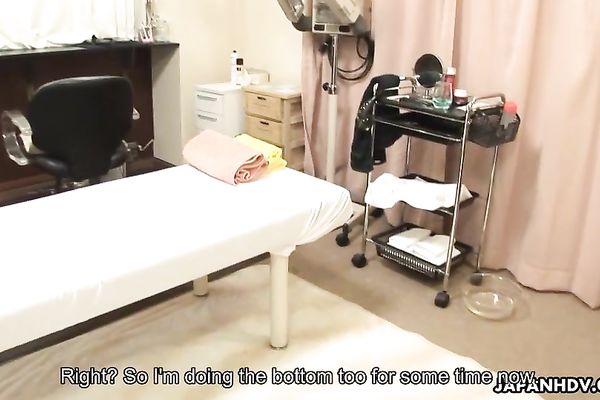 Hot Yuki Kawamoto gets a nice pussy treatment