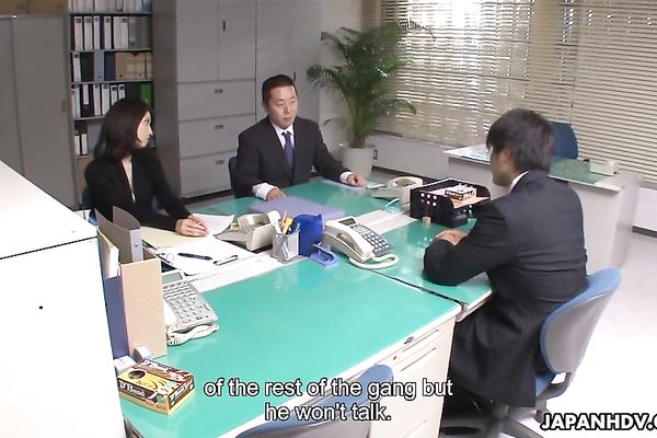 Police lady knows how to do her job very good